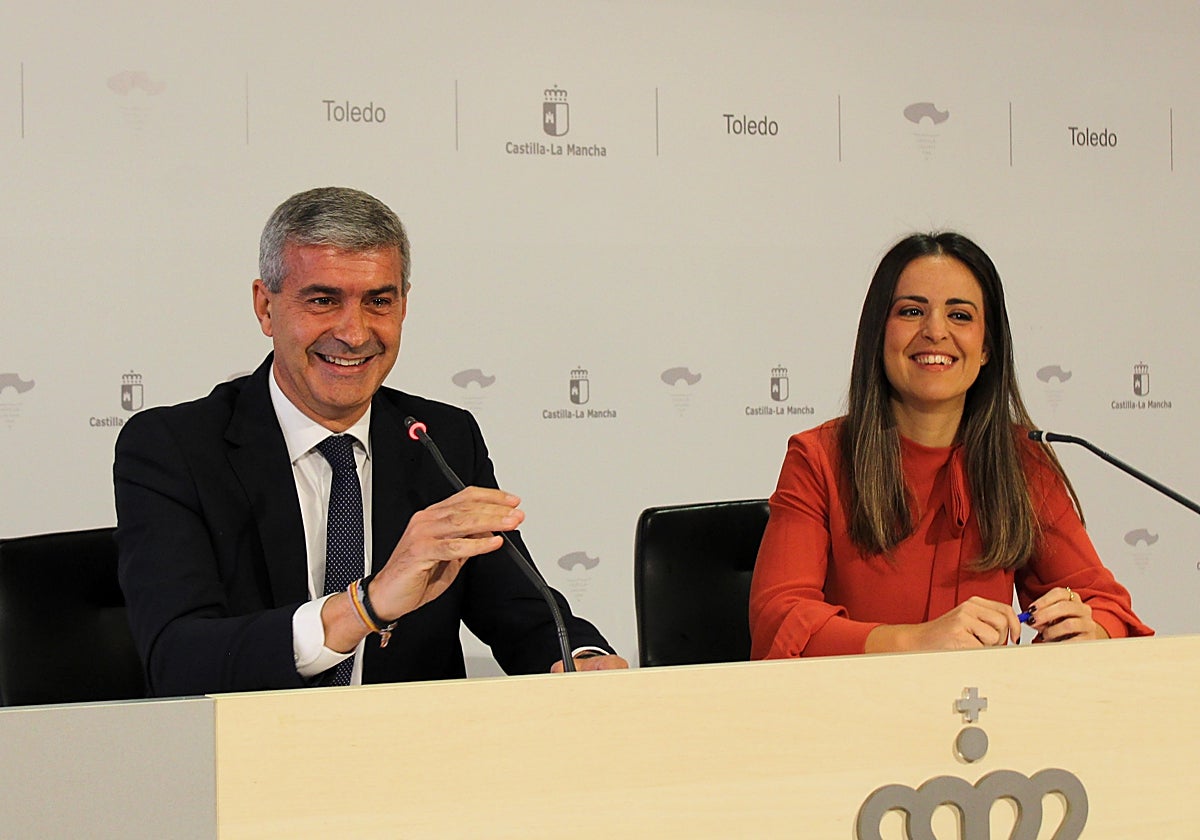 Álvaro Gutiérrez y María Castaño en rueda de prensa