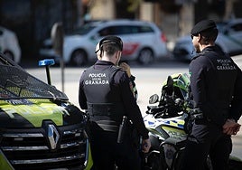 Un juez obliga a indemnizar a los policías locales forzados a trabajar en Granada durante la Semana Santa