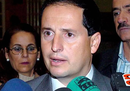 Carlos Fernández, ex concejal fugado de Malaya en Marbella, avisó de su llegada a España para ser detenido