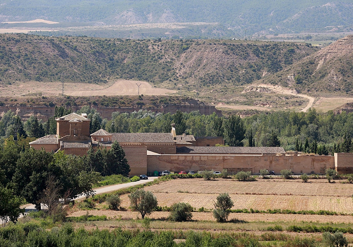 El Real Monasterio de Santa María de Sijena, en el municipio oscense de Villanueva de Sijena
