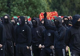 Cargas policiales y al menos dos detenidos en el acto de Vito Quiles en la Universidad de Navarra