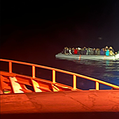 Rescatadas dos neumáticas con 112 inmigrantes en aguas de Lanzarote