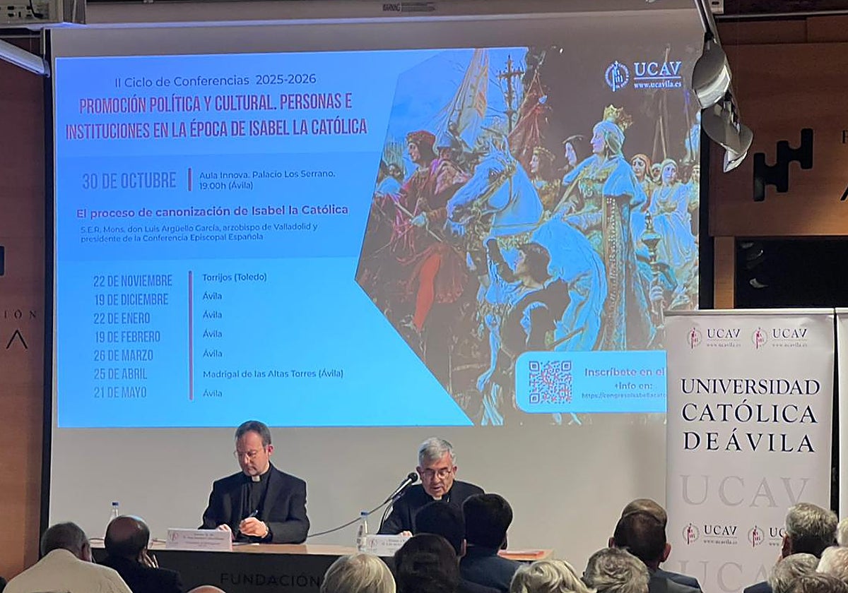 Argüello, durante su conferencia en la Universidad Católica de Ávila