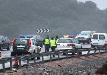 Un muerto y dos heridos en una colisión entre dos turismo en la N-432 en Espiel