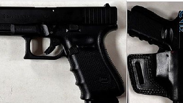 La pistola de aire comprimido y su cartuchera