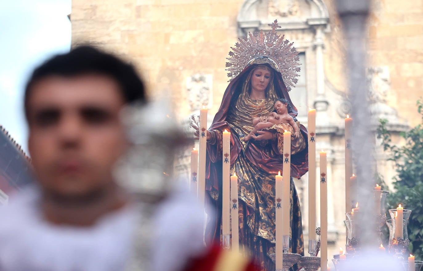 La procesión de la Virgen del Amparo en Córdoba, en imágenes