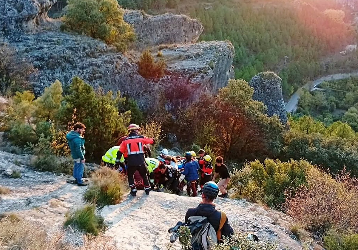Herida una escaladora tras precipitarse desde cinco metros de altura en el paraje de la Cueva de la Zarza, en Cuenca
