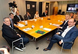 Semana clave para el grado de Medicina en Galicia: descentralización o autonomía