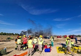 Más de 200 efectivos participan en un simulacro de accidente aéreo en el aeropuerto de Albacete