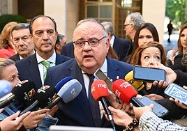 Vázquez acusa a Mónica García de usar los cribados para alarmar a las mujeres