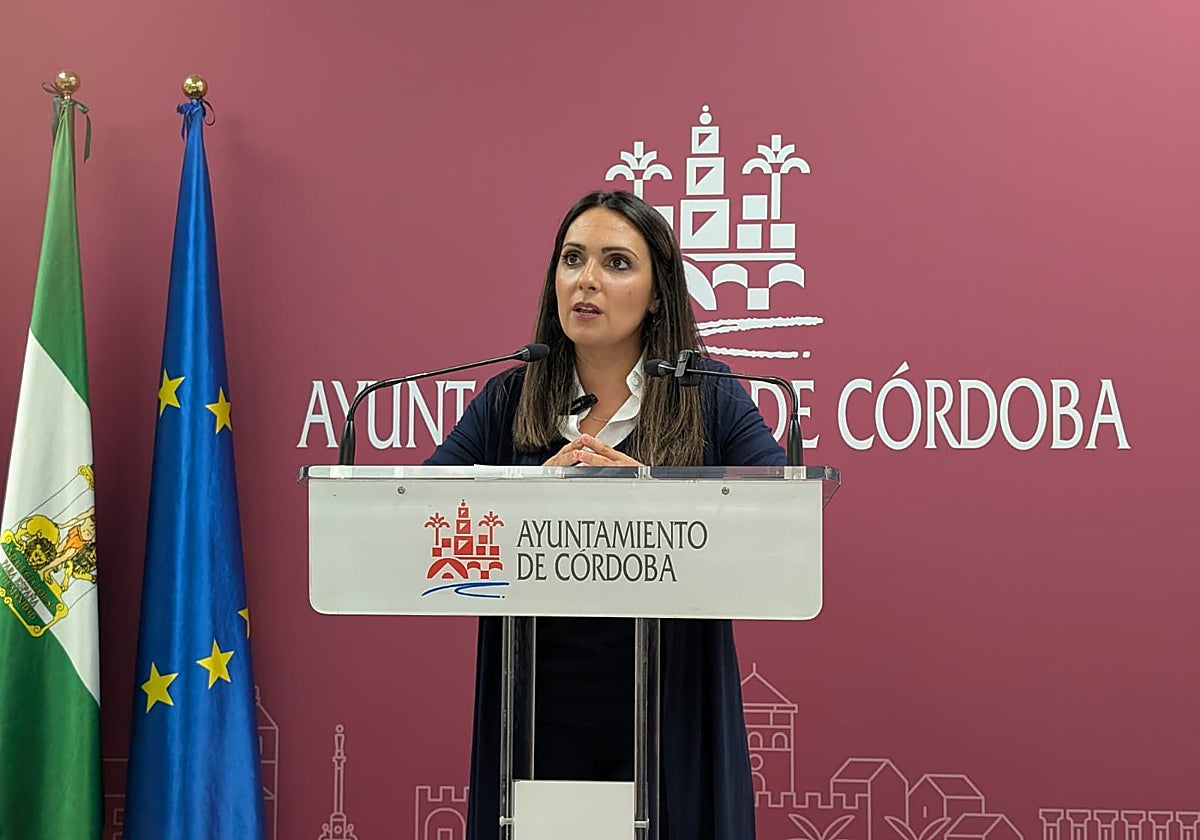 Carmen González, en una comparecencia en el Ayuntamiento de Córdoba
