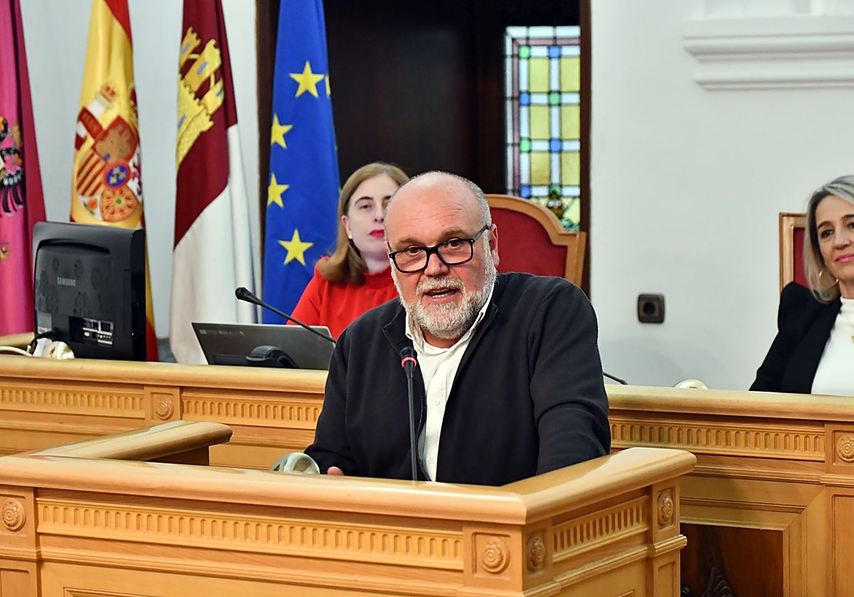 Txema Fernández, durante su intervención en el Pleno