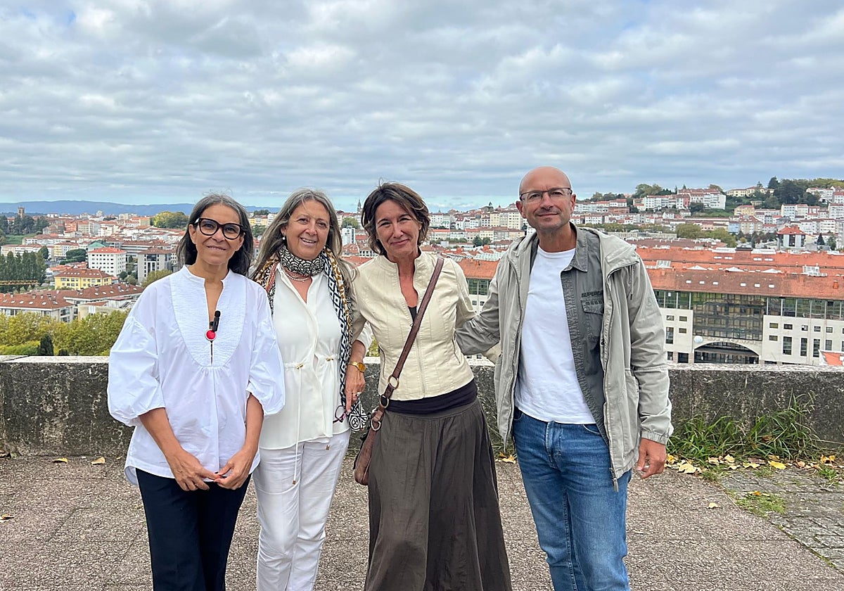 Por la izquierda, Mercedes Rosón, Mila Castro, Marta Álvarez y Gonzalo Muíños