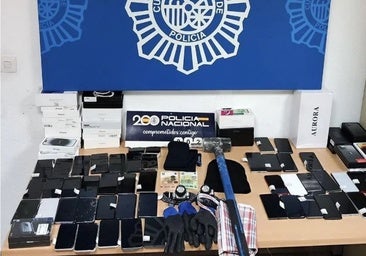 Roban 50 móviles en una tienda de compra y venta de Córdoba y emprenden una huida espectacular