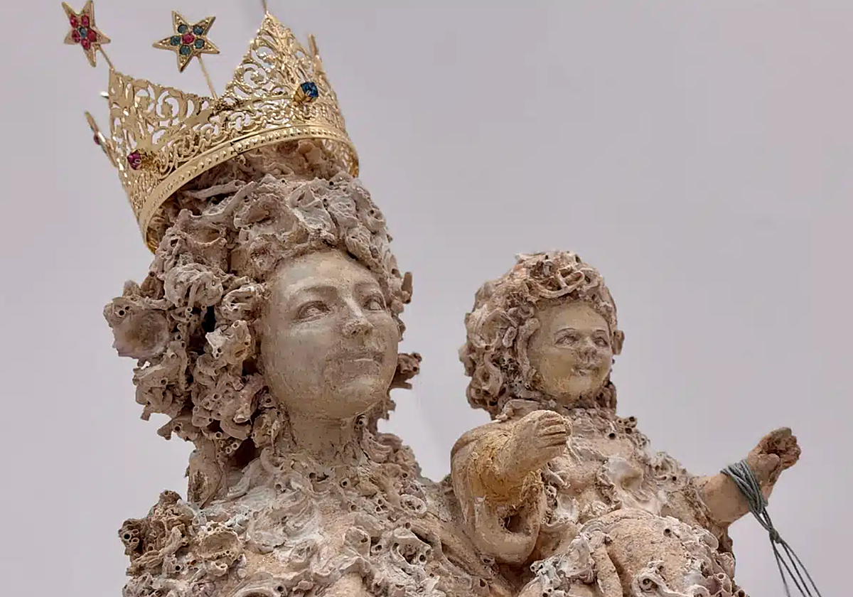 Imagen de la Virgen rescatada del fondo del mar en la exposición 'Gratia Plena'