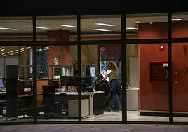 La Junta de Andalucía pacta con los sindicatos una subida gradual del sueldo a más de 63.000 funcionarios y laborales