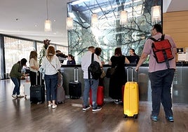 Los turistas gastan más en Córdoba: el desembolso medio diario sube un 10% hasta los 90 euros