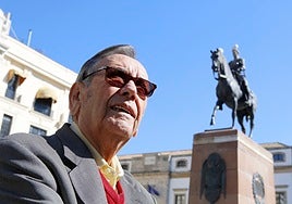 El entorno del estadio del Arcángel llevará el nombre de Rafael Campanero