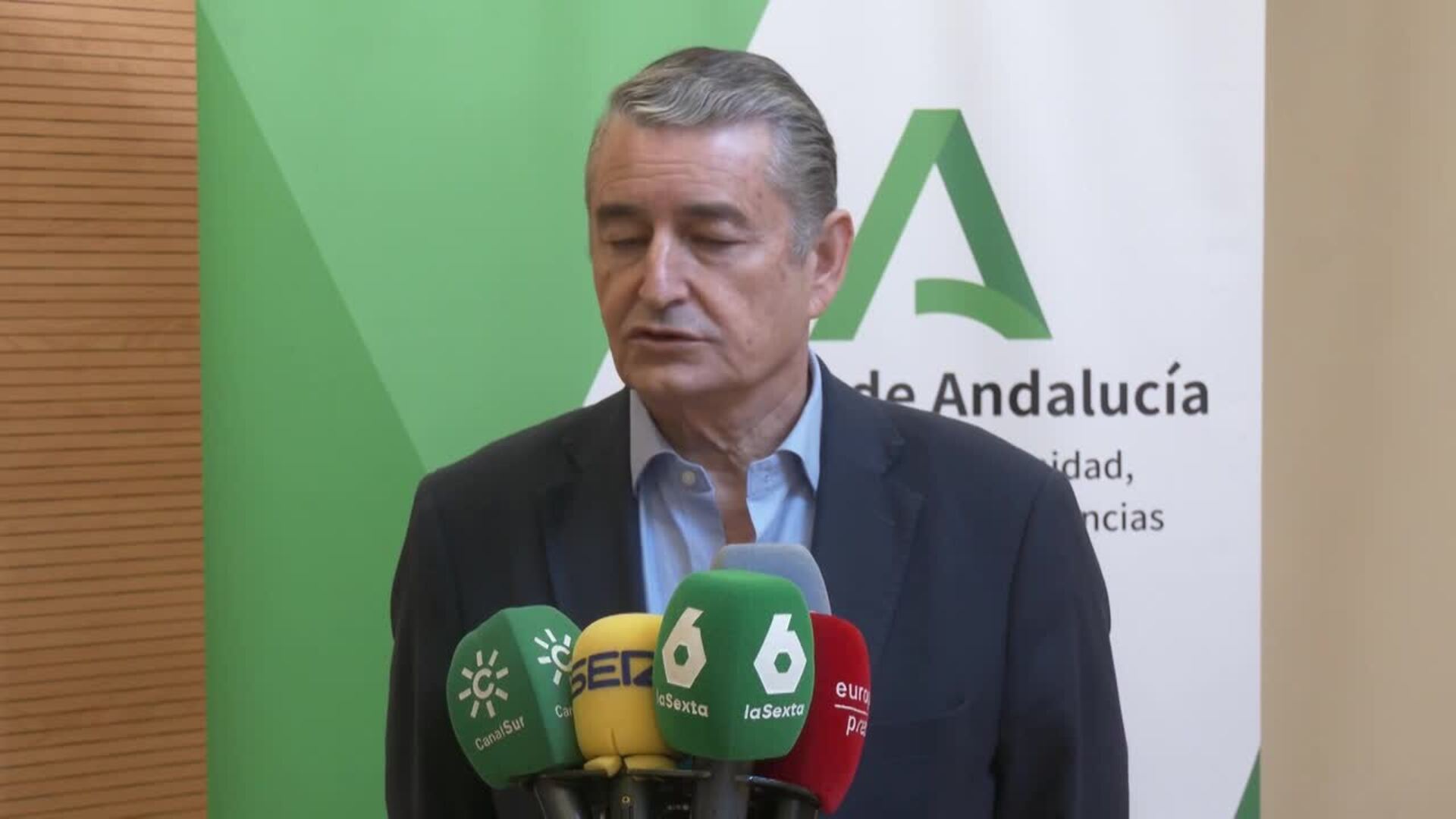 Sanz respeta movilizaciones y ofrece diálogo para acuerdos en sanidad
