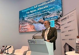 Los promotores de reformar la Ley de Aguas para evitar una nueva catástrofe buscan voluntarios para recoger firmas