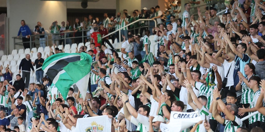 Horario y dónde ver por televisión el Málaga - Córdoba CF