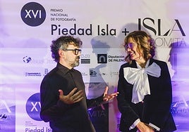 Claudio de la Cal, Premio Piedad Isla: «La fotografía no debe dar respuestas, sino plantear preguntas para mejorar»