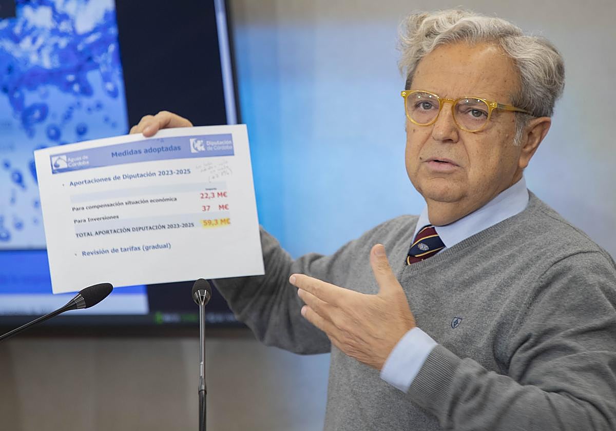 El presidente de la Diputación, durante su comparecencia para explicar la subida de tarifas