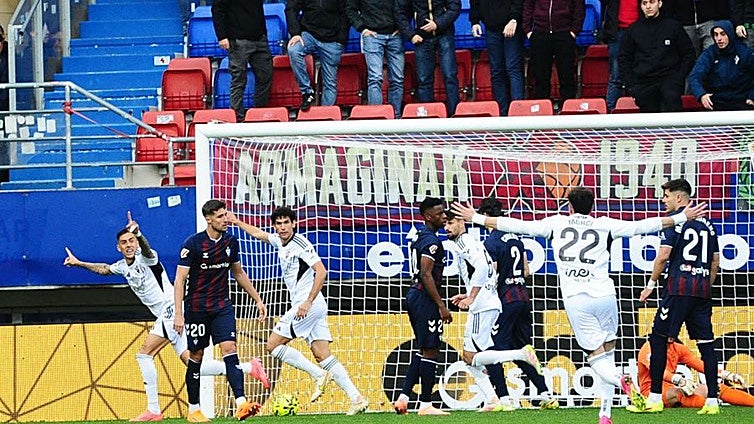 3-2: Derrota con polémica arbitral del Albacete Balompié en Eibar