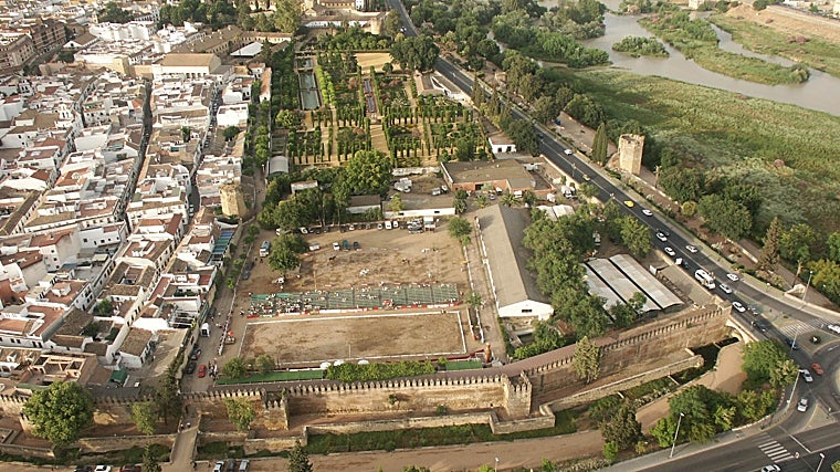 Panorámica de la huerta de Caballerizas Reales durante una competición equina