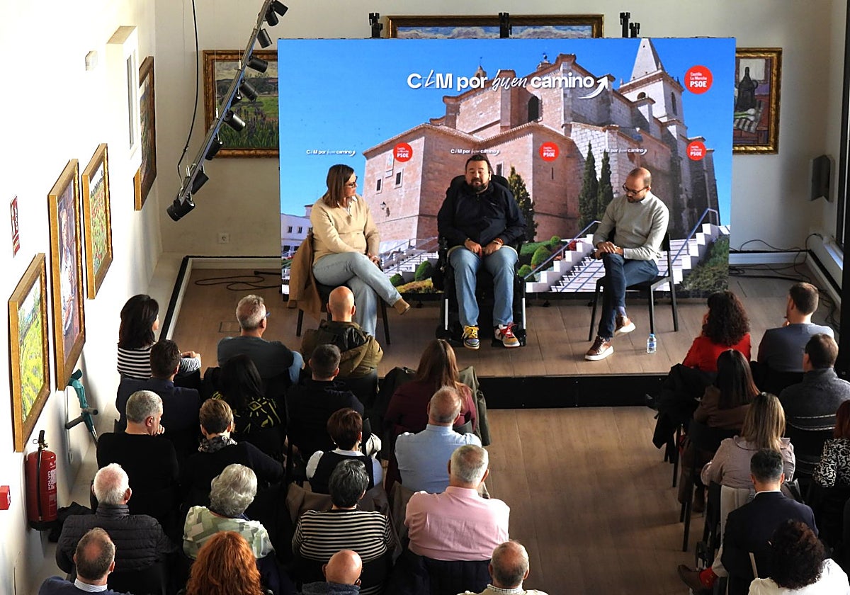La portavoz del gobierno regional, Esther Padilla, ha participado en el acto 'CLM por buen camino', celebrado en La Roda (Albacete)