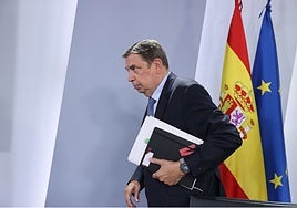 El ministro de Agricultura respalda a Guijuelo frente a Los Pedroches y Jabugo en la 'guerra del jamón': «Su decisión es legal»