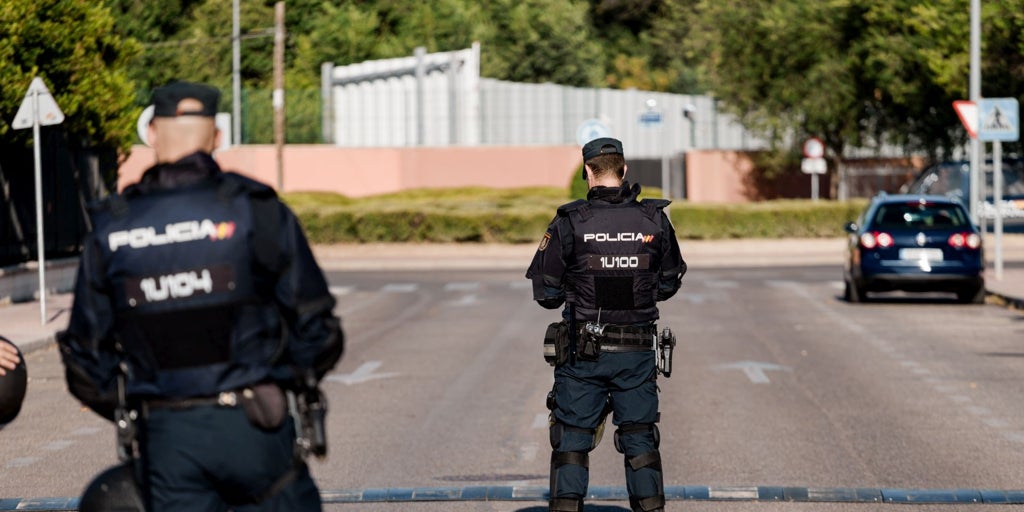 Brutal paliza a dos policías fuera de servicio en Alcalá de Henares: «¡Putas ratas!»
