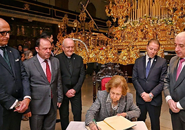 La Reina Doña Sofía, nueva Camarera de Honor de la Virgen de la Esperanza de Málaga