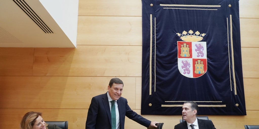 Presupuestos 2026 en Castilla y León, misión (casi) imposible: la oposición no se cierra a hablar, pero los tacha de «farsa y humo»