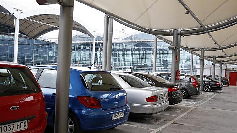 Lanzan una app con el aparcamiento disponible en Alicante y los flujos de tráfico o el transporte público