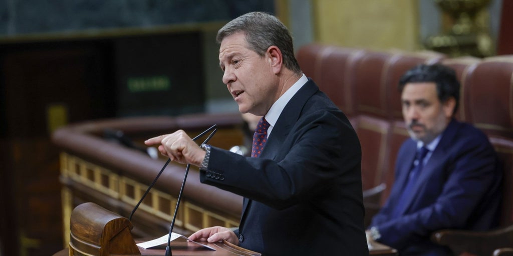 «Este no es un Estatuto contra nadie, ni complica la vida a ningún territorio», reivindica García-Page en el Congreso