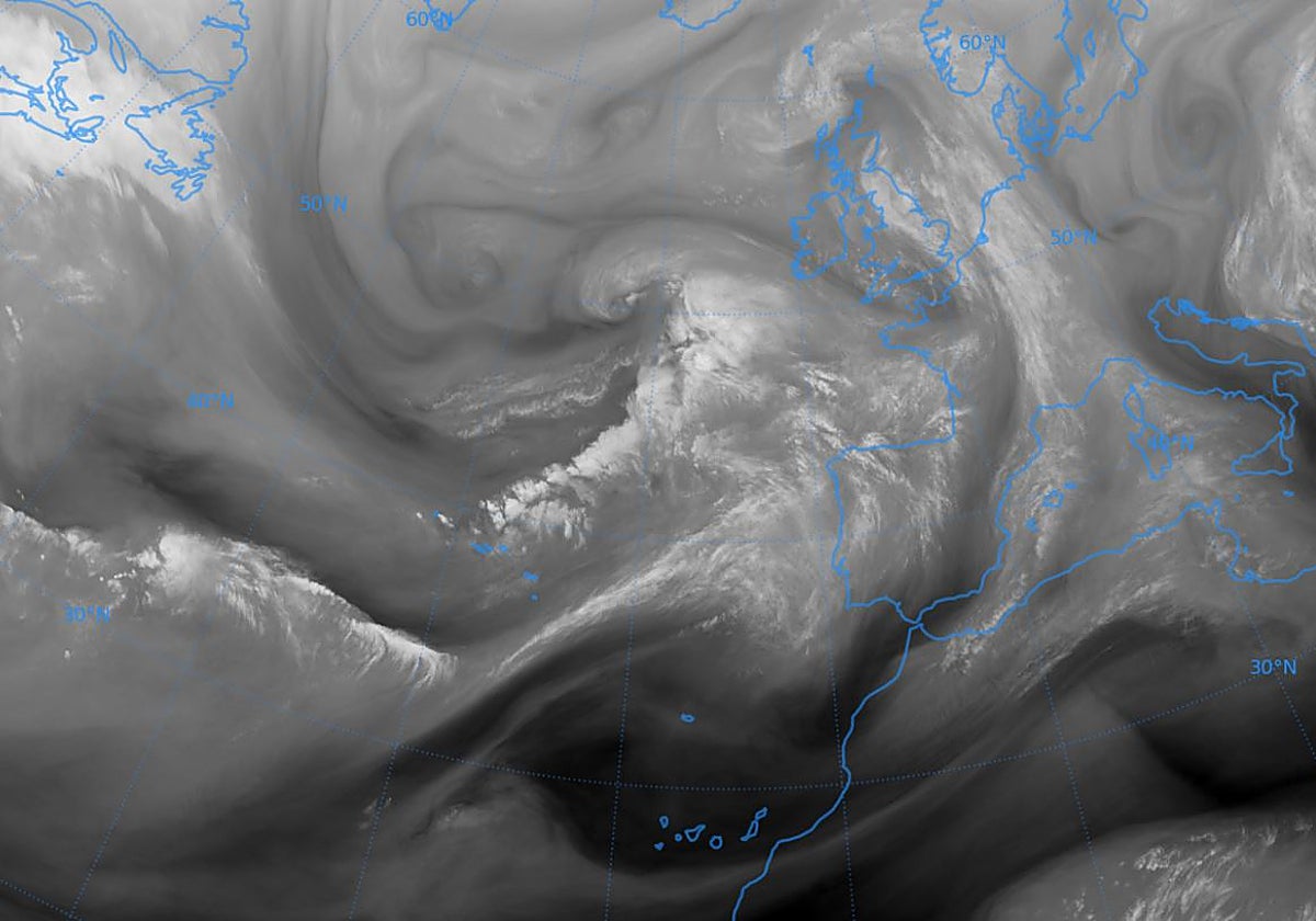 Imágenes de los satélites sobre la formación de la borrasca 'Claudia'