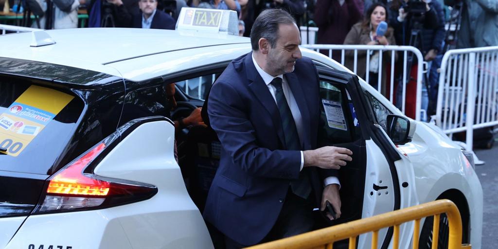 Ábalos recurre su procesamiento en el Supremo por los contratos de mascarillas