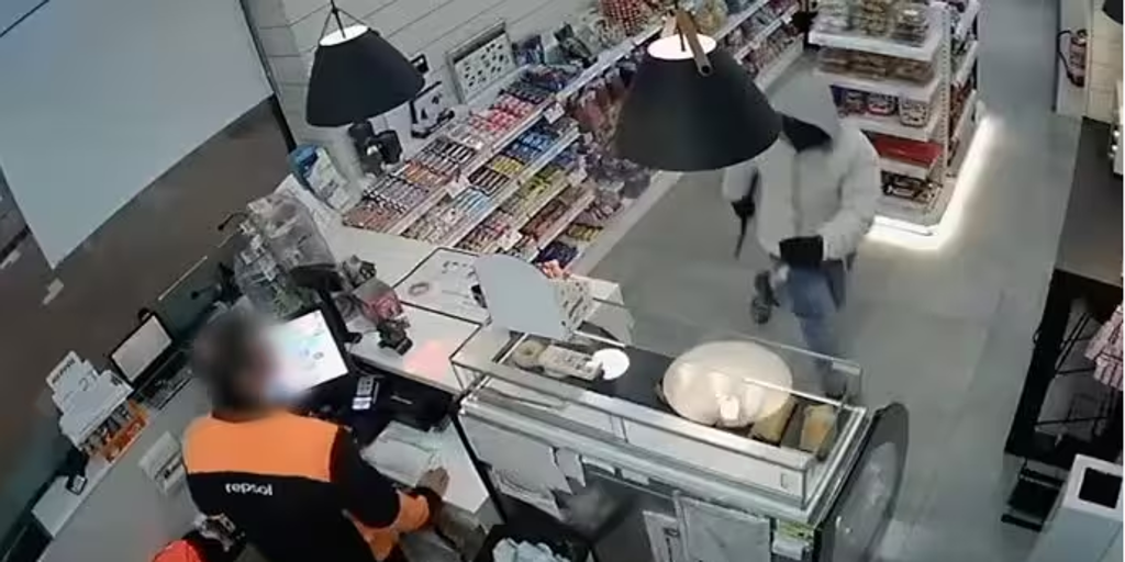 Detenido un hombre por robar con un arma blanca la recaudación de una gasolinera en Algodonales