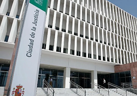 Mata a un hombre de un puñetazo tras ser llamado por su novia por una discusión en un bar de Fuengirola