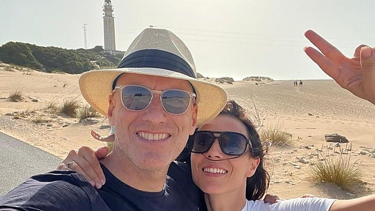 Bárbara Goenaga, esposa de Borja Sémper, agradece los mensajes de ánimo y aclara su estado: «Va todo muy, muy, muy bien»