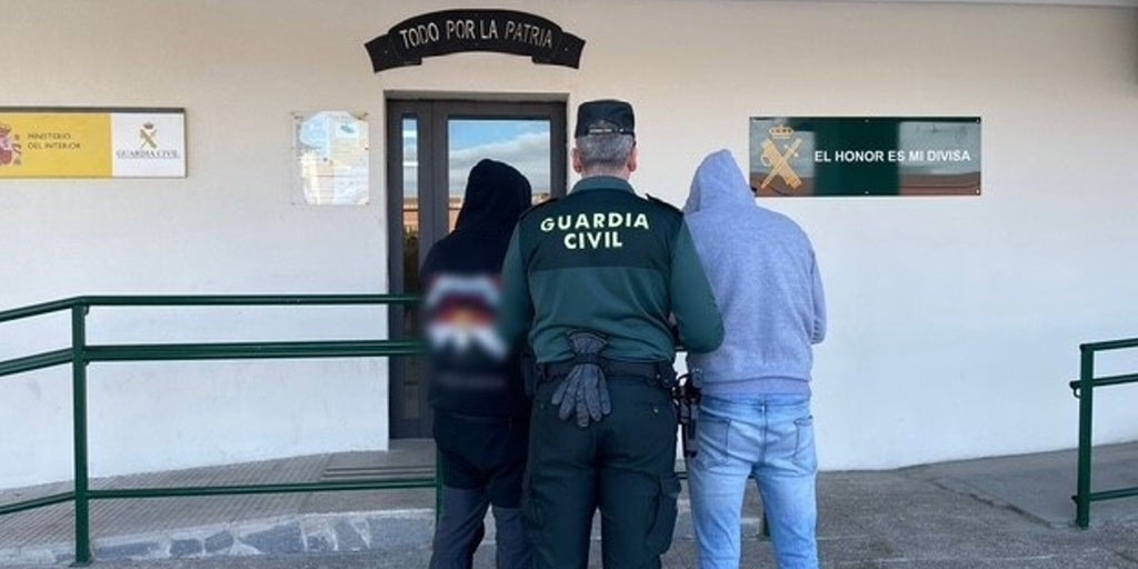 Detenidos en Toledo un padre y su hijo por estafar 1.500 euros con el 'timo del tocomocho' en Navalmoral de la Mata