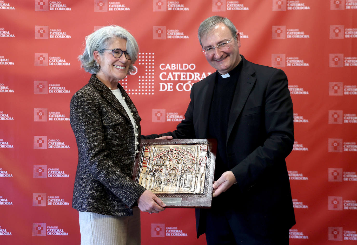 Los reconocimientos por la actuación en el incendio de la Mezquita de Córdoba, en imágenes