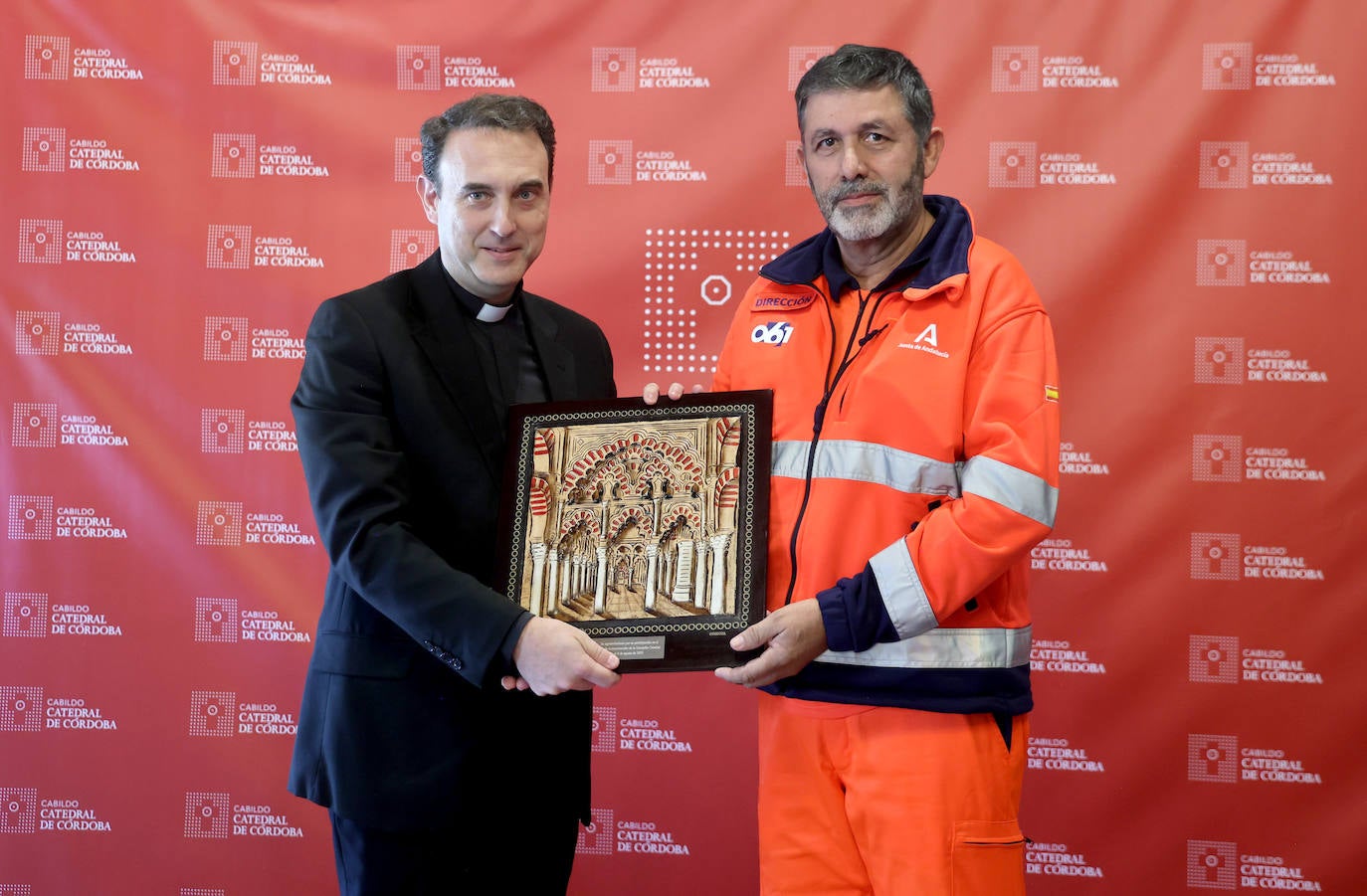 Los reconocimientos por la actuación en el incendio de la Mezquita de Córdoba, en imágenes