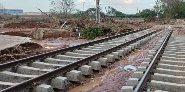 El tren que se detuvo con la dana: la línea C-3 de Cercanías sigue sin fecha de reapertura total un año después