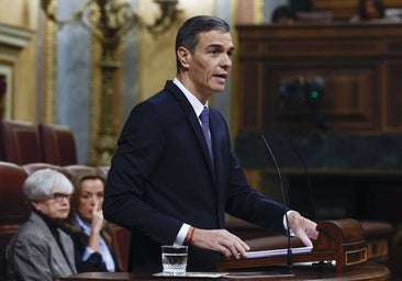 Sánchez, ya en 'modo' electoral, la emprende con la Junta en el Congreso
