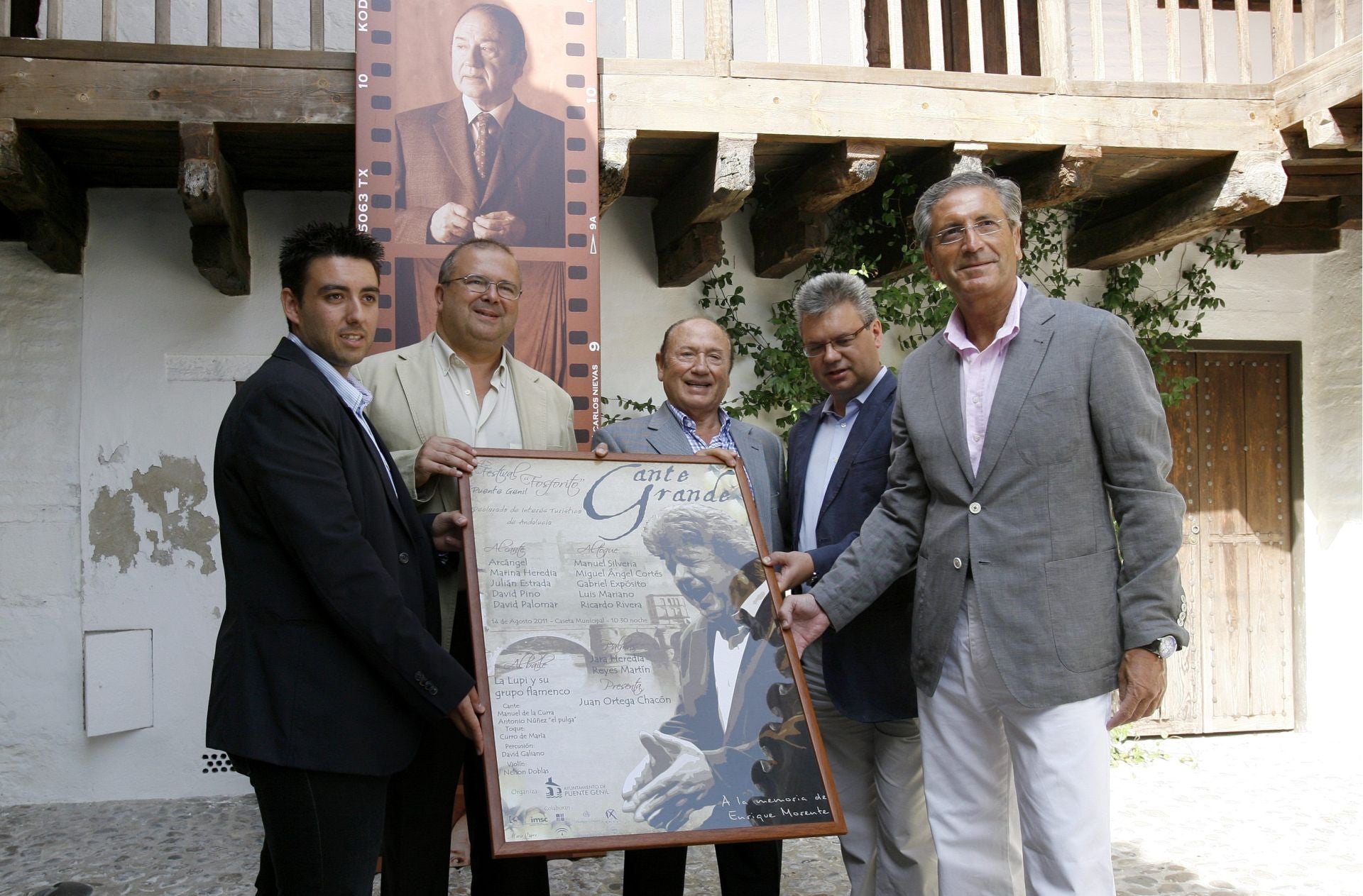 La vida y carrera artística de Fosforito, en imágenes