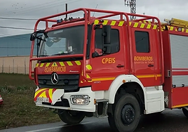 Un coche vuelca tras salirse de la vía y empieza a arder en la A-42, en Villaluenga de la Sagra (Toledo)