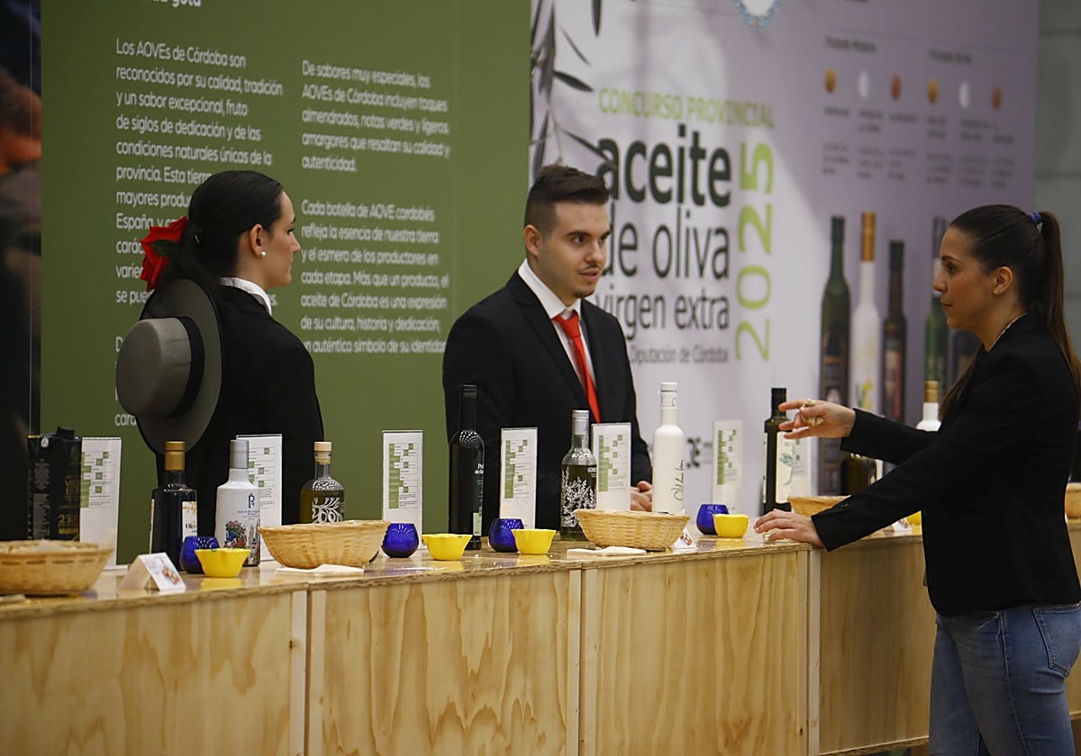 Túnel del aceite de oliva virgen extra en el centro de ferias y convenciones de Córdoba