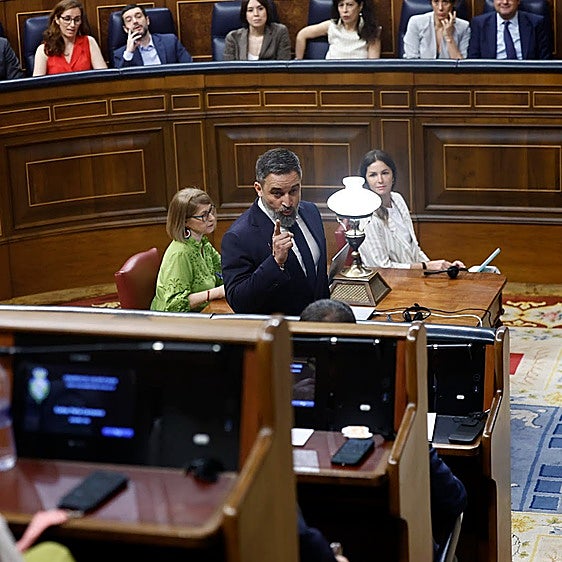 El PSOE asume su próxima debacle autonómica y buscará la pinza con Vox